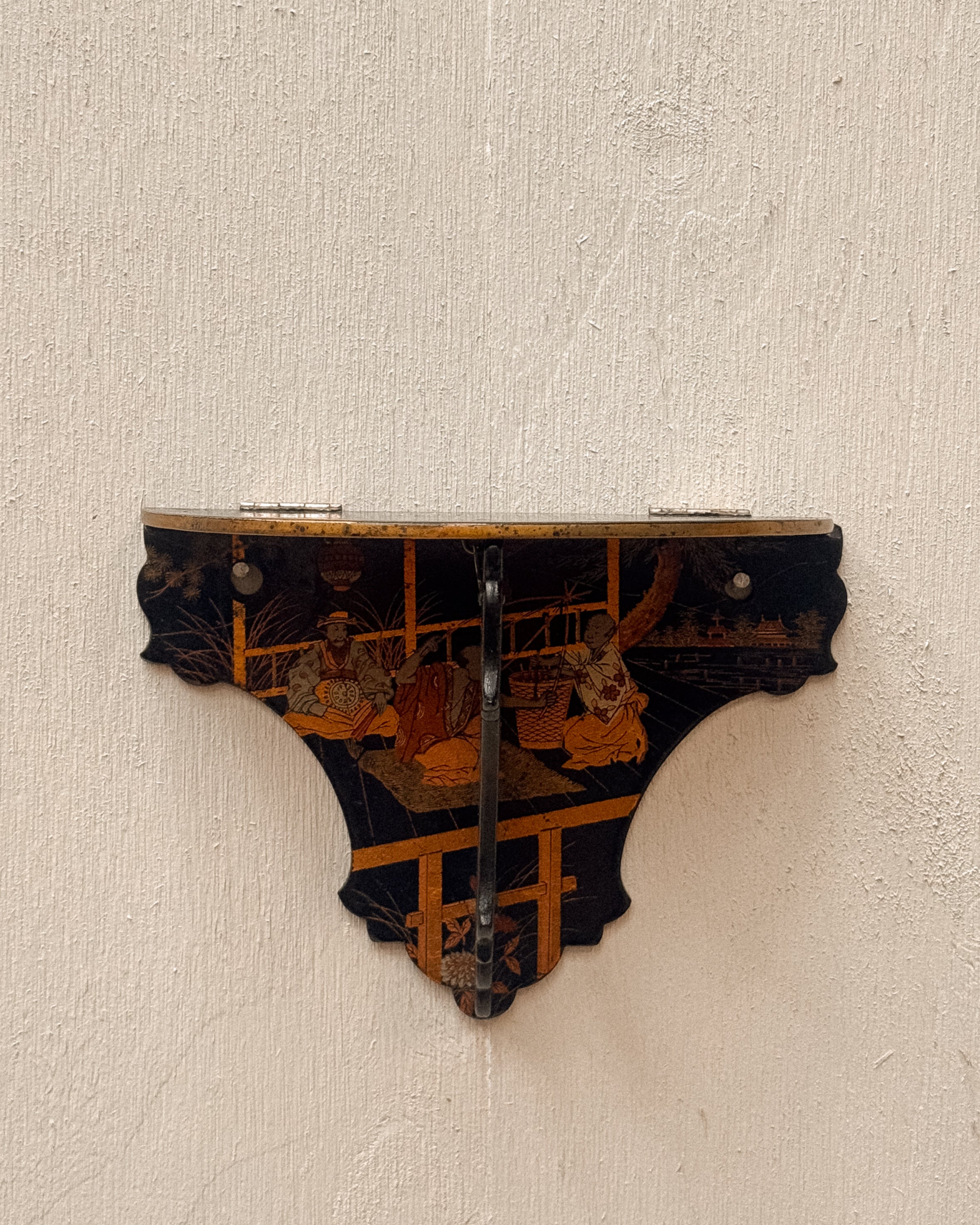 Chinoiserie wall shelf, likely 19th - 20th century