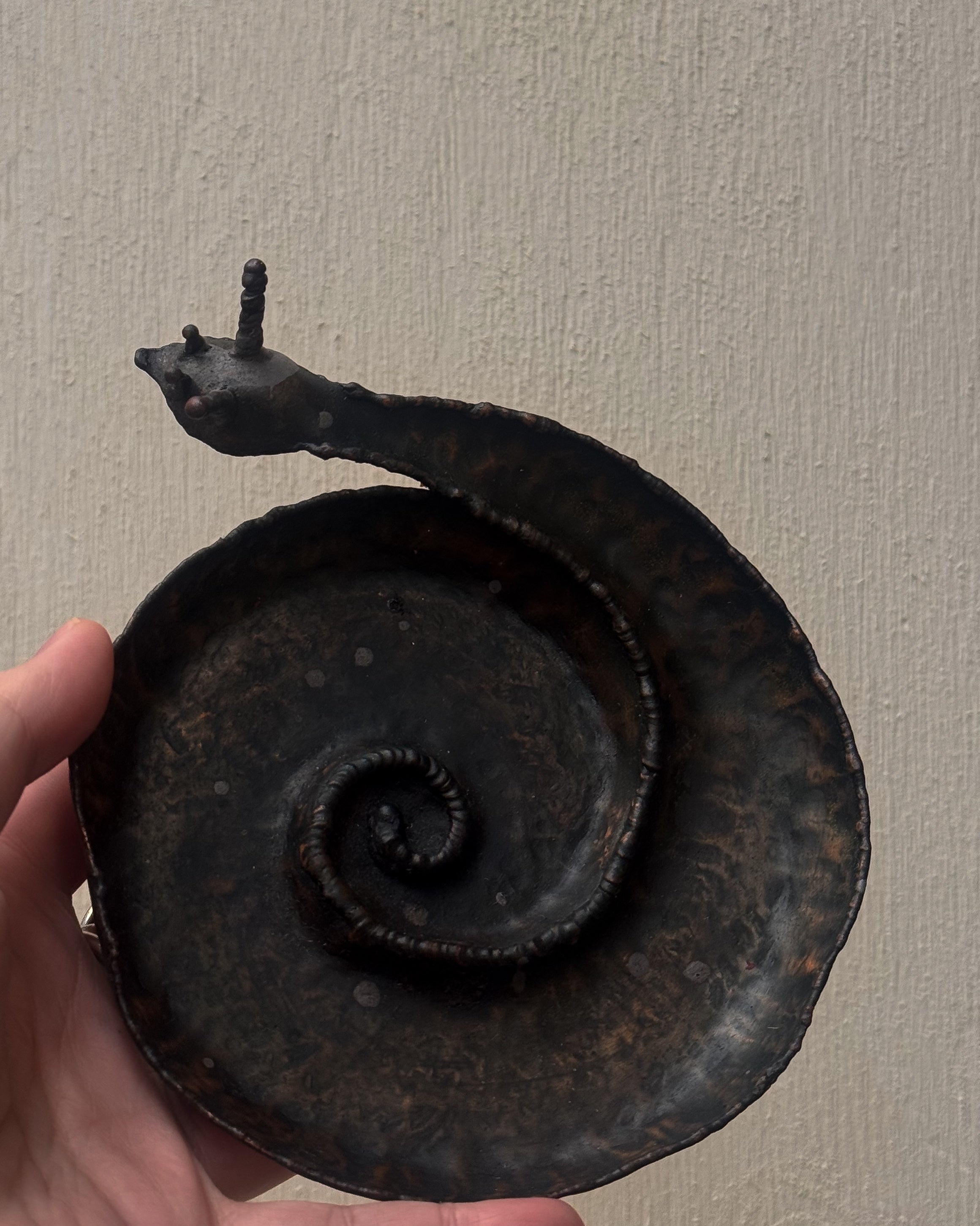 Bronze snail dish
